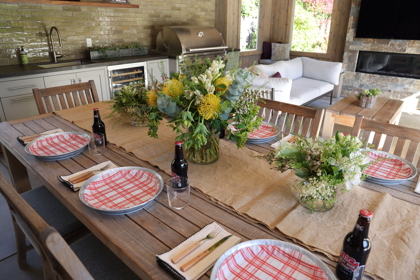 "Red Plaid" preformed plate liners