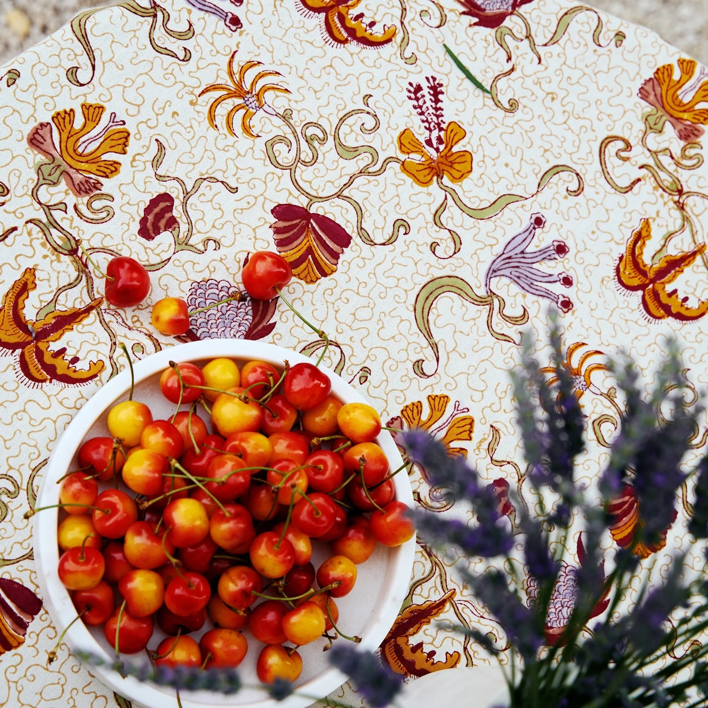 Fleurs des Indes Tablecloth