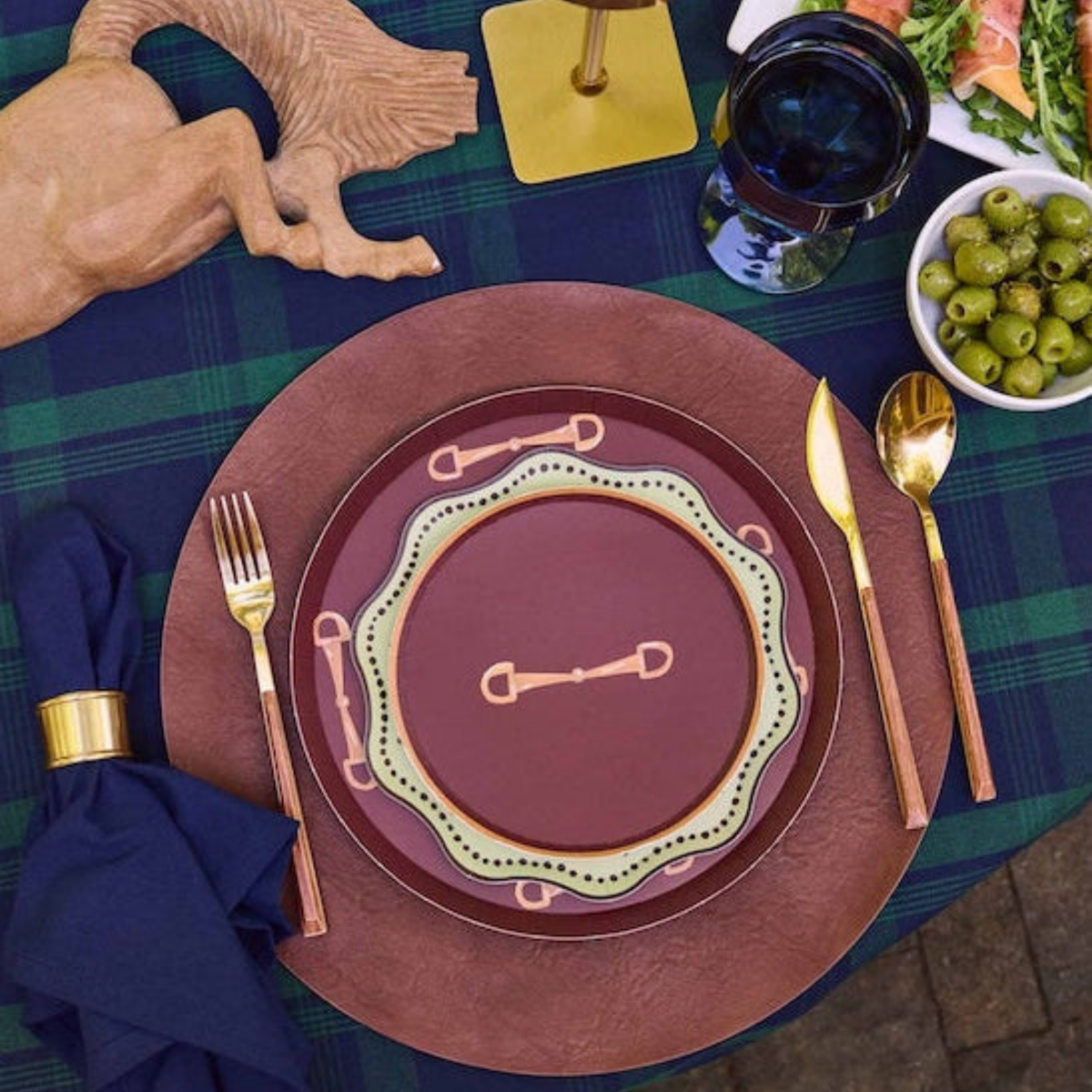 The Rider Dinner Plate Set - Cherry Wood