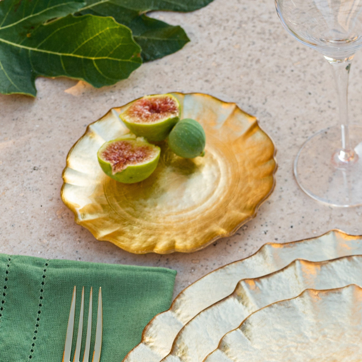 Baroque Glass Cocktail Plate - Gold