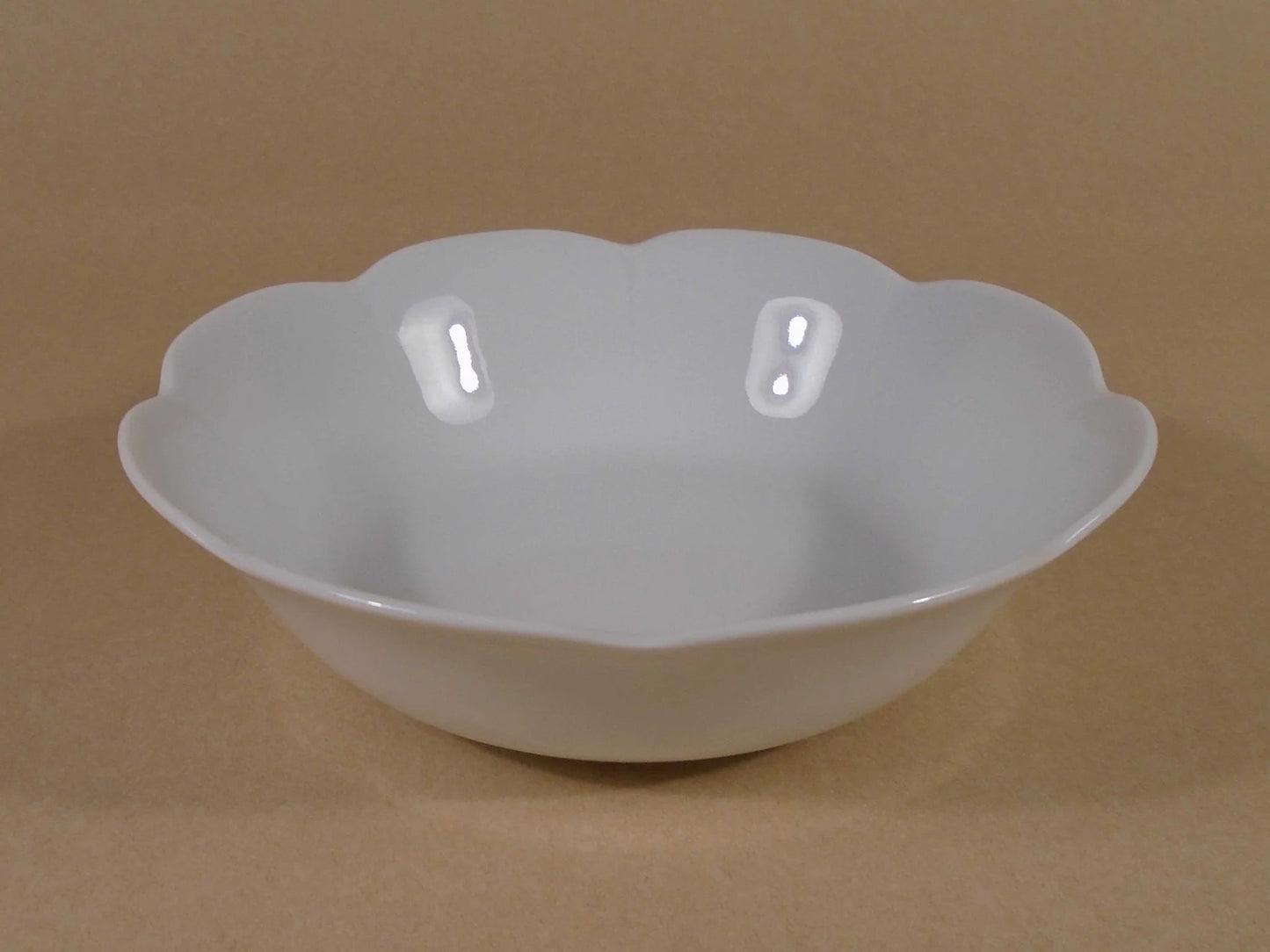 Nymphea White Deep Soup/Cereal Bowl - Hosted by Kelly Gaudreau