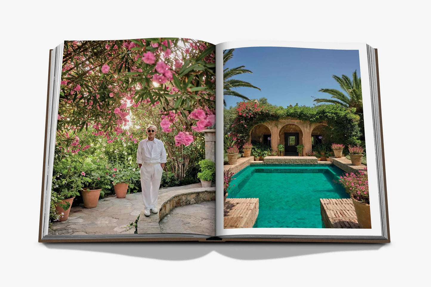 Secret Stays, Pioneering host of the New Chic - Hosted by Kelly Gaudreau