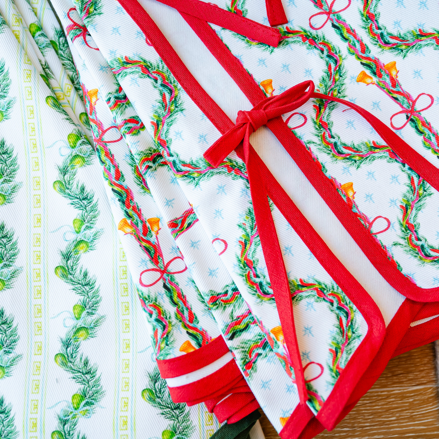 Scalloped Tree Skirt