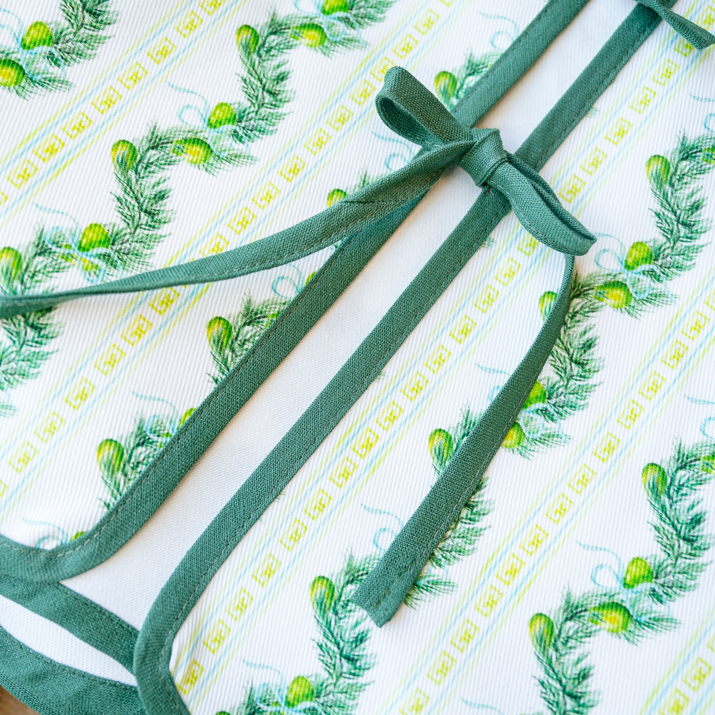 Scalloped Tree Skirt