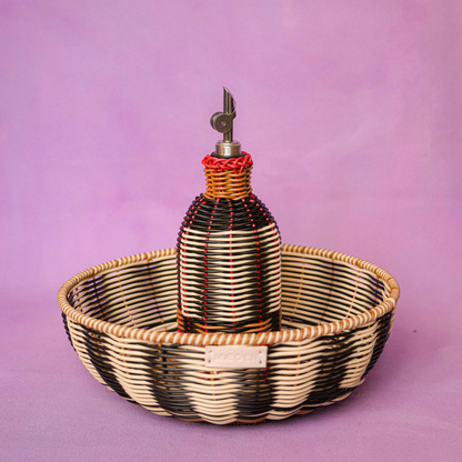 Oil Pourer - Black/Cream