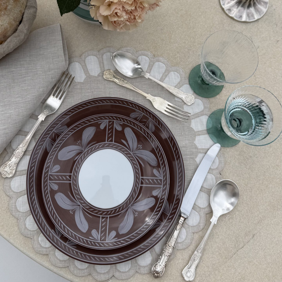 Sevilla Charger Plate - Brown