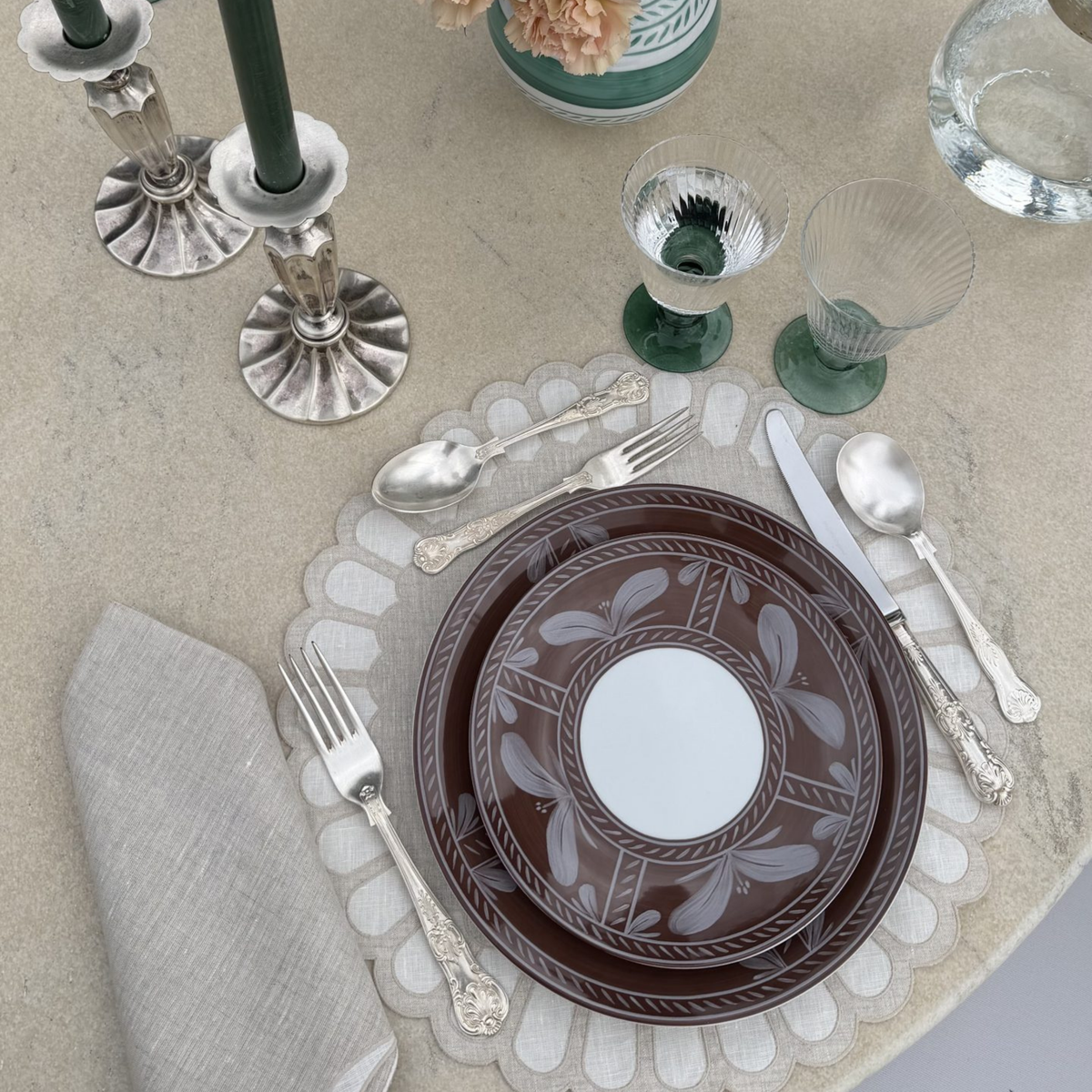 Sevilla Charger Plate - Brown