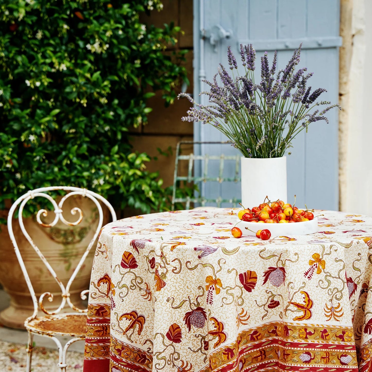 Fleurs des Indes Tablecloth