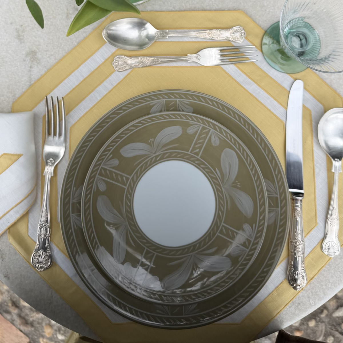 Sevilla Charger Plate - Khaki