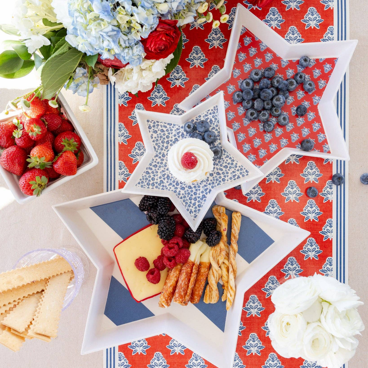 Stacking Stars Bamboo Tray Set