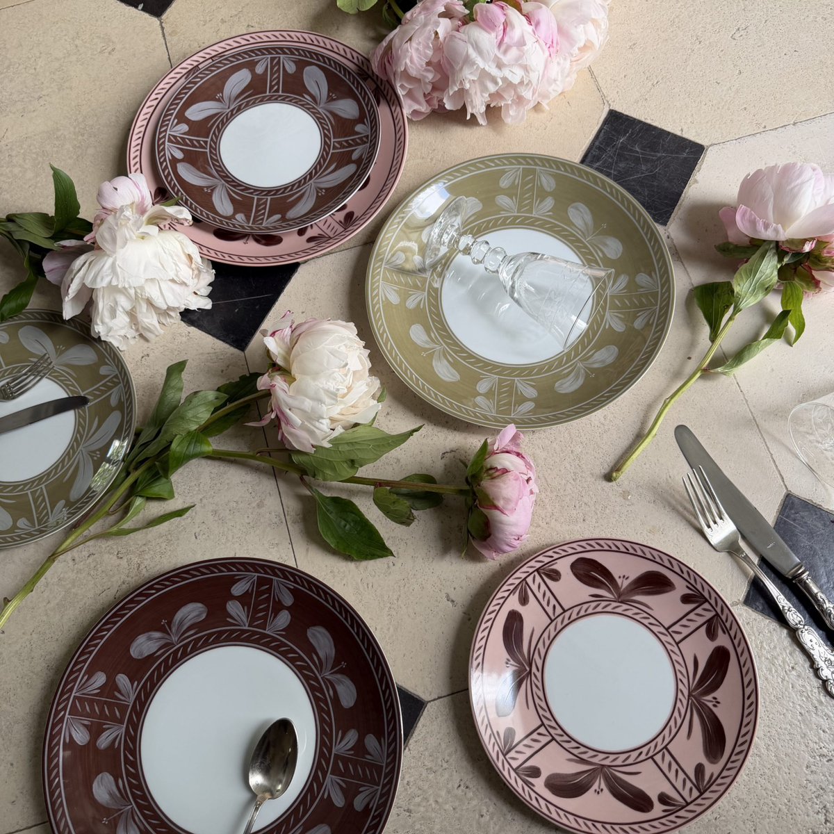 Sevilla Dessert Plate - Pink