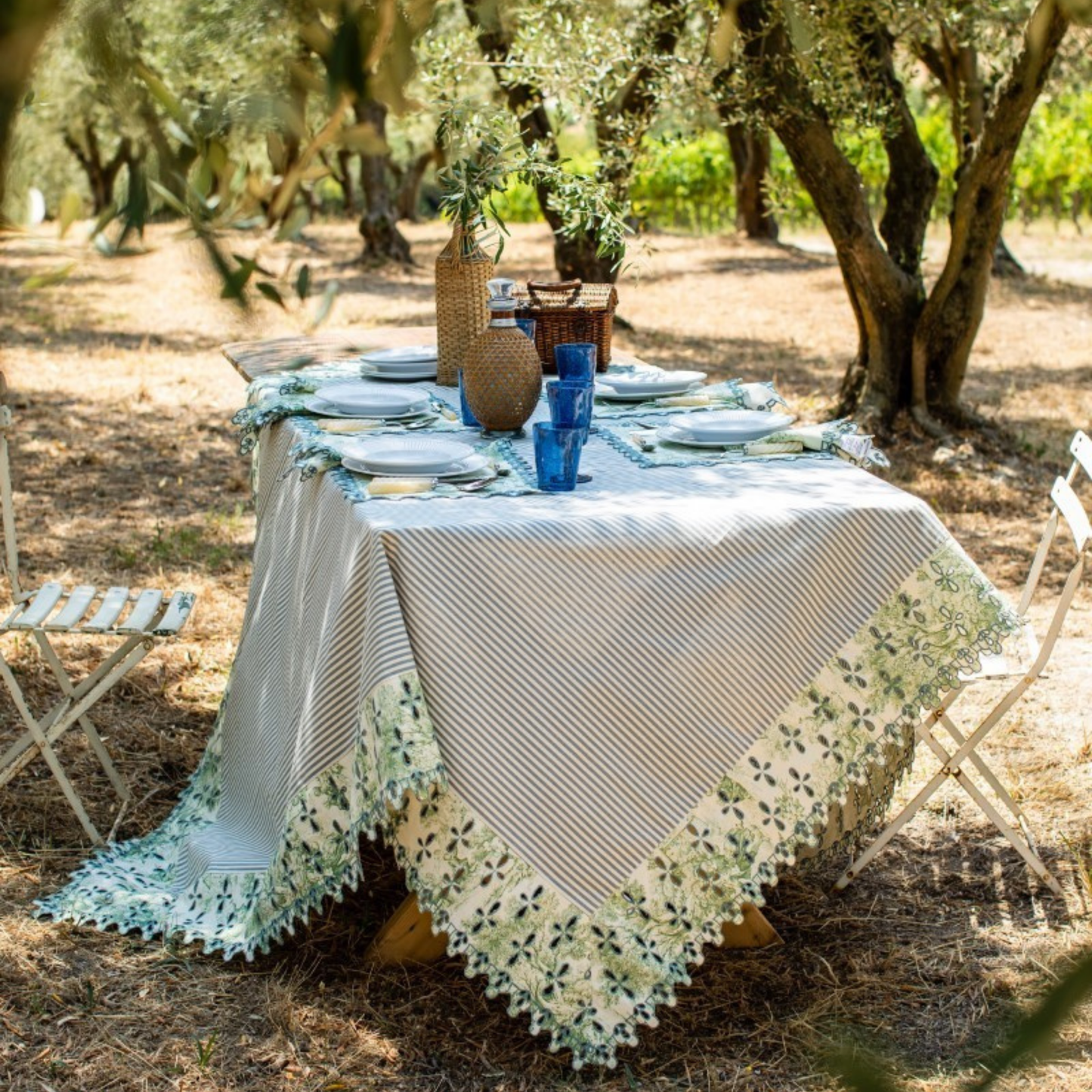 Amalfi Tablecloth in Stain-Resistant Cotton