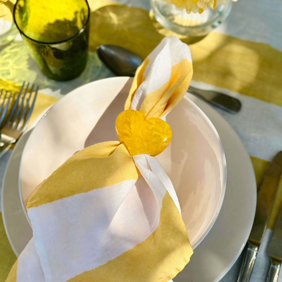 Set of 4 Heart Resin Napkin Rings - Lemon Yellow