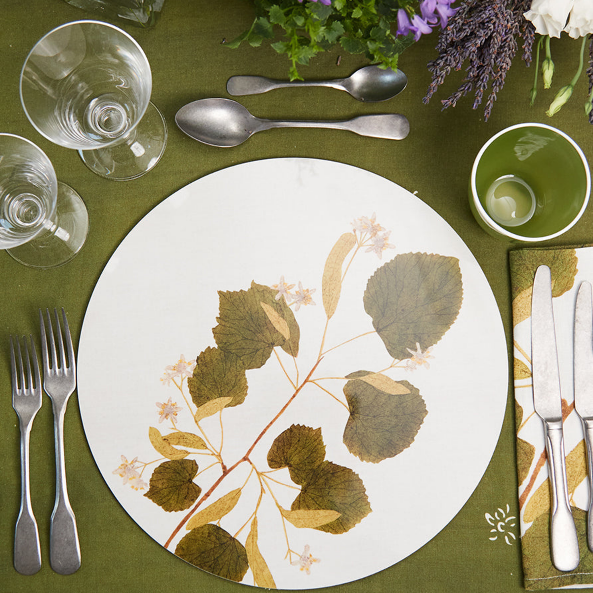 Limetree Herbarium Round Cork-Backed Placemat