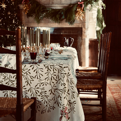 Mistletoe Kiss Linen Tablecloth