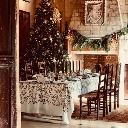 Mistletoe Kiss Linen Tablecloth