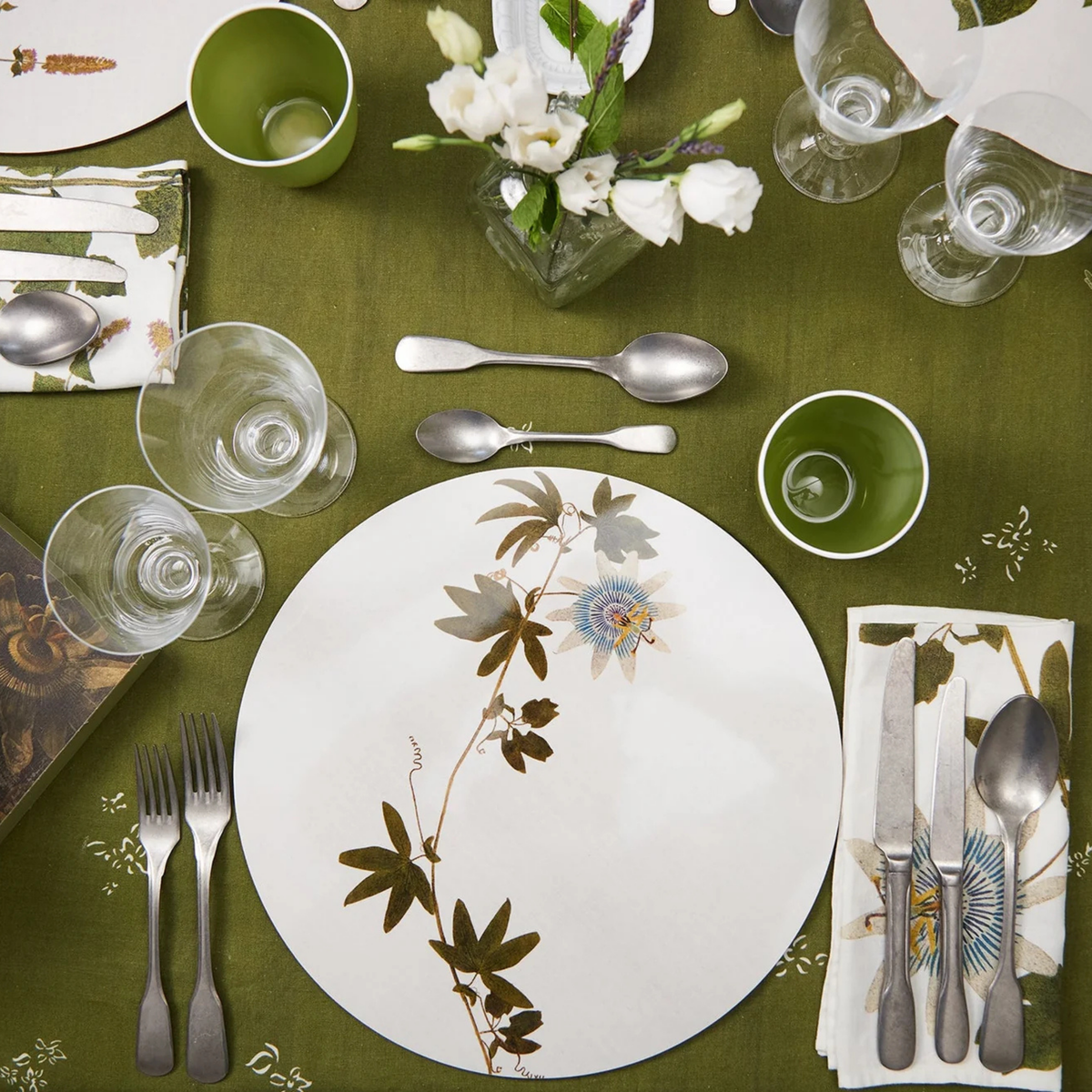 Passiflora Herbarium Round Cork-Backed Placemat