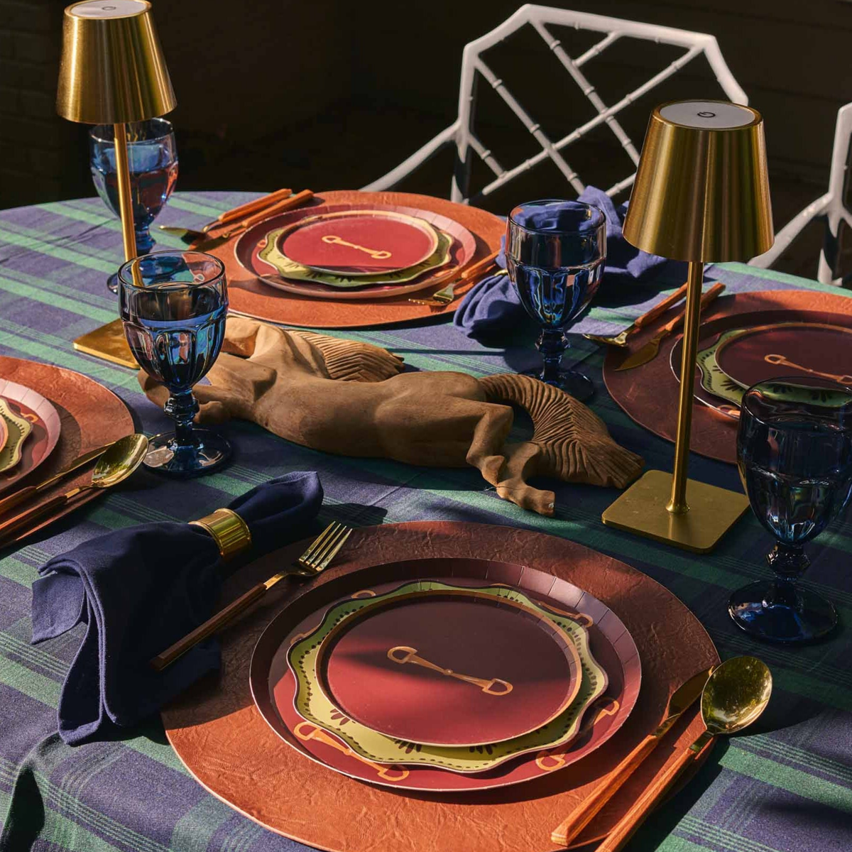 The Rider Dinner Plate Set - Cherry Wood