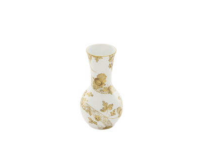 Tulipano porcelain vase with Aurum decoration in pure gold from the Oriente Italiano Gold collection. This vase showcases exquisite Italian craftsmanship, featuring a hand-painted floral motif in pure gold on white porcelain, creating an elegant collector's piece.