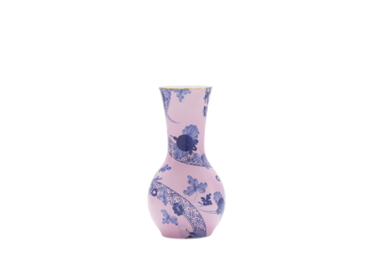 Tulipano vase in Azalea, made of fine porcelain with hand-painted gold threading from the Oriente Italiano collection. The vase features a striking blue carnation motif that contrasts beautifully with the azalea pink porcelain, creating a visually captivating design.