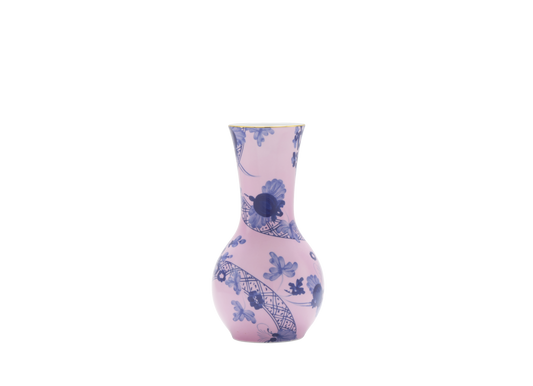 Tulipano vase in Azalea, made of fine porcelain with hand-painted gold threading from the Oriente Italiano collection. The vase features a striking blue carnation motif that contrasts beautifully with the azalea pink porcelain, creating a visually captivating design.