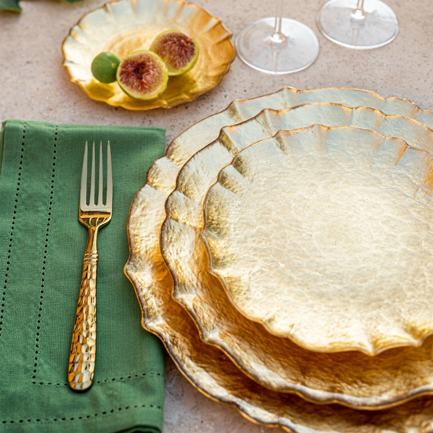 Baroque Glass Dinner Plate - Gold