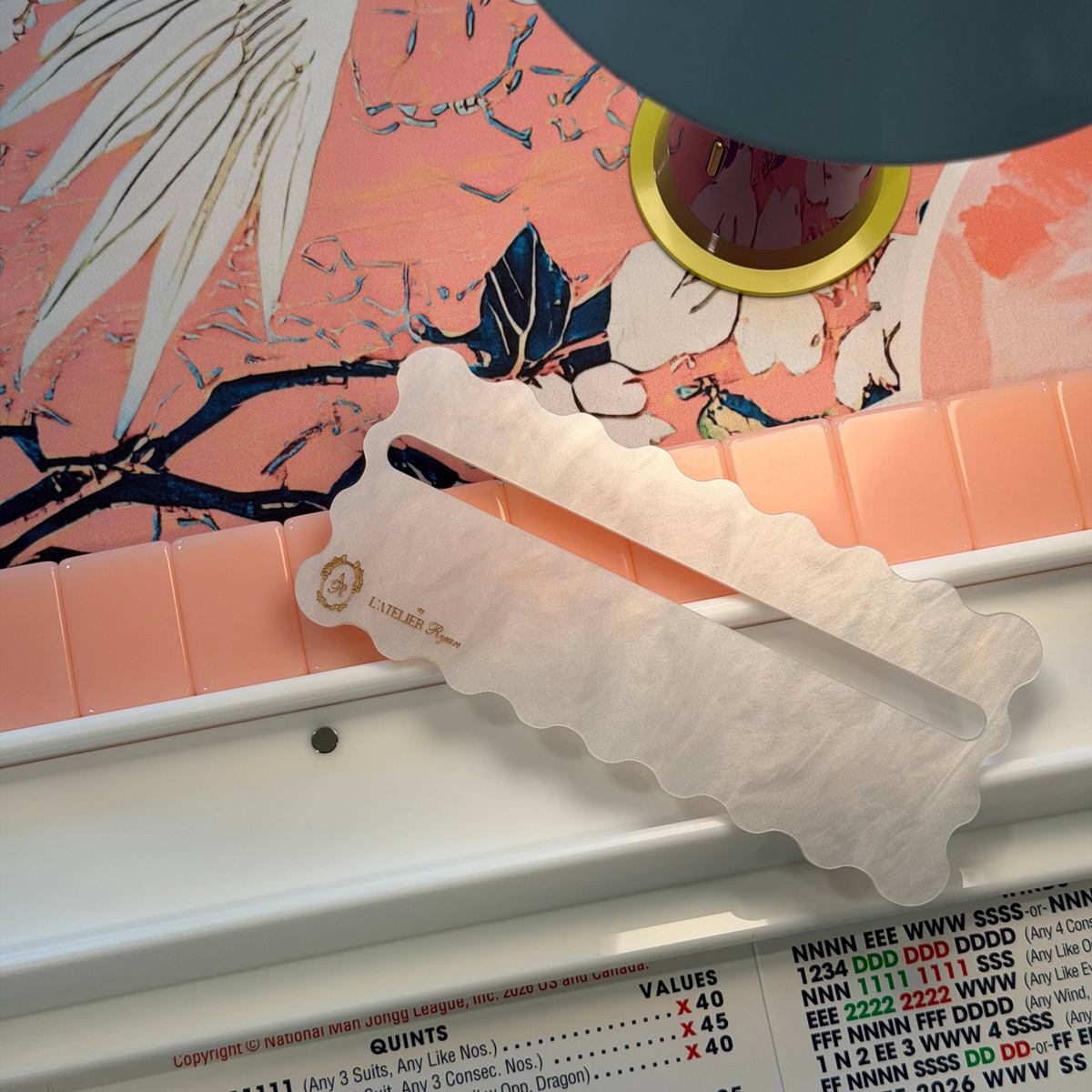 White Pearl Mahjong Line Reader with Gold