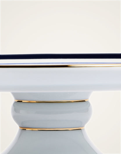 Big Pineapple Cake Stand - Hosted by Kelly Gaudreau