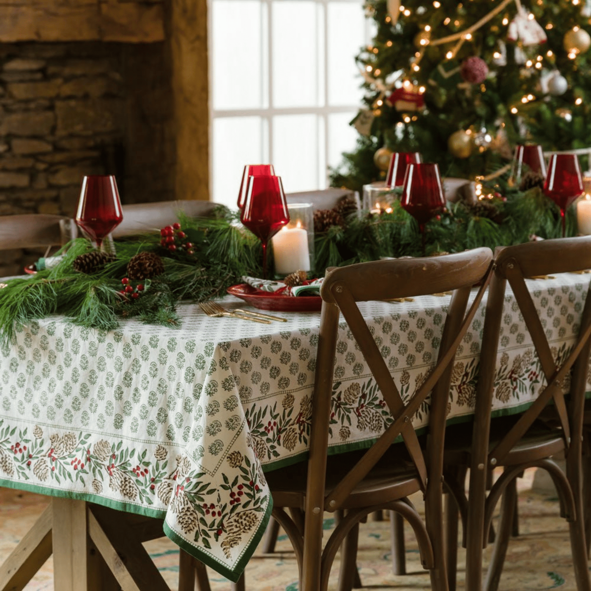 Christmas Garland Tablecloth - Hosted by Kelly Gaudreau