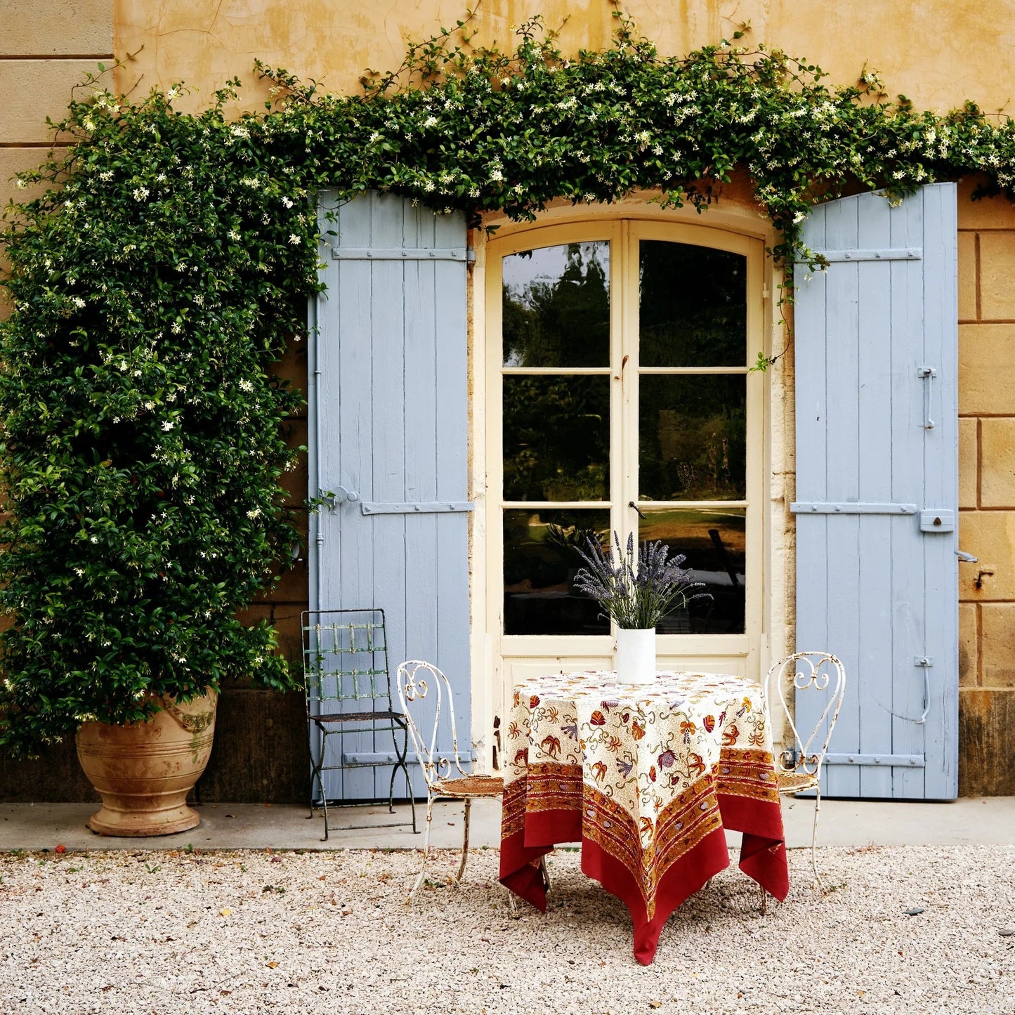 Fleurs des Indes Tablecloth - Hosted by Kelly Gaudreau