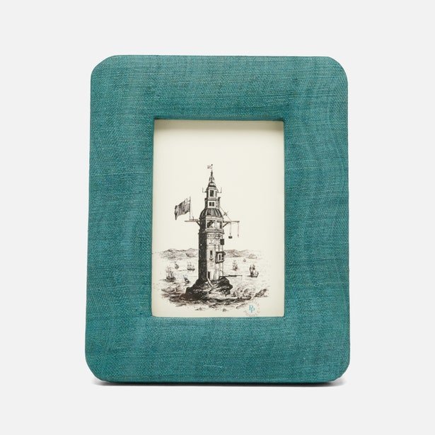 Halle Collection Frames - Hosted by Kelly Gaudreau