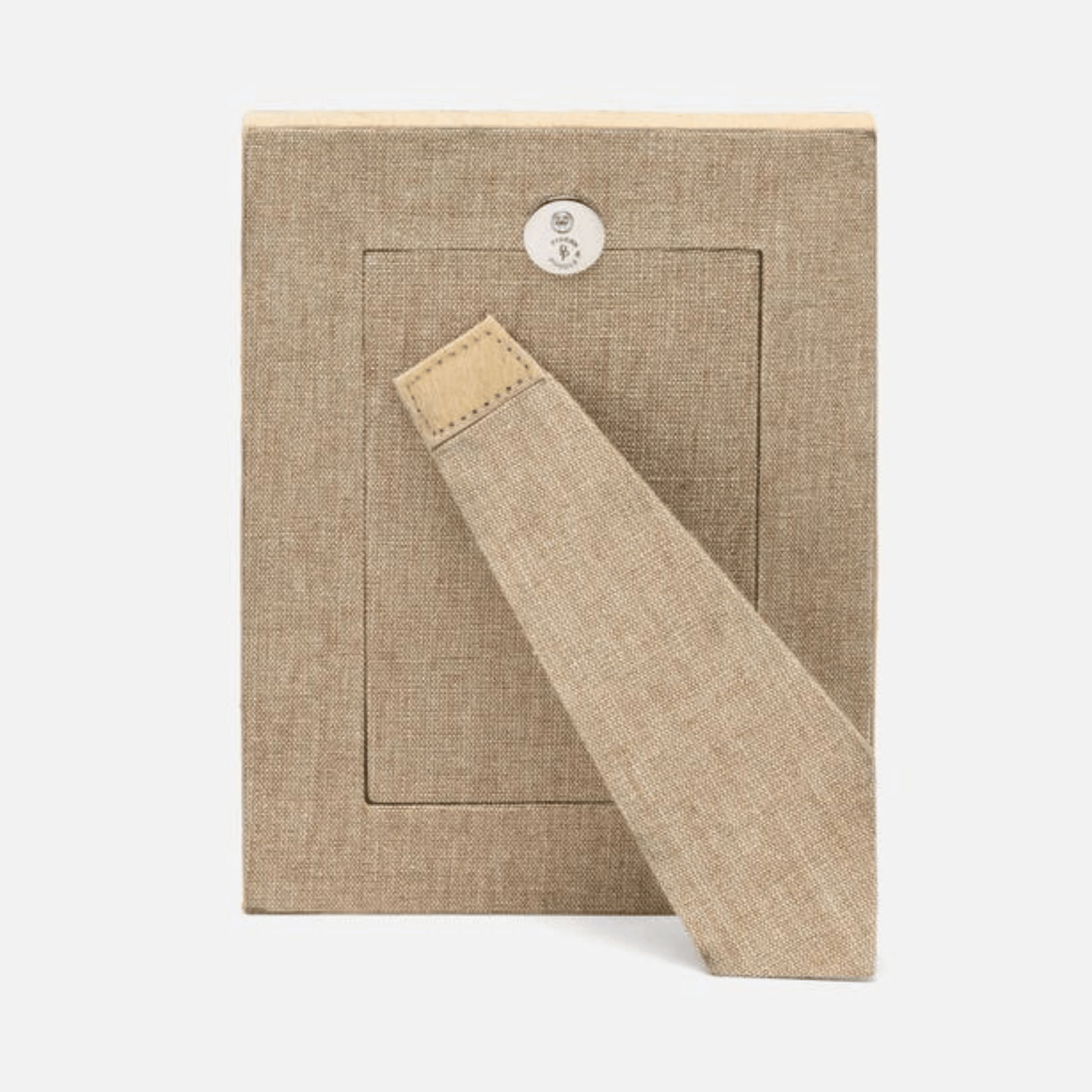 Helos Picture Frame - Hosted by Kelly Gaudreau