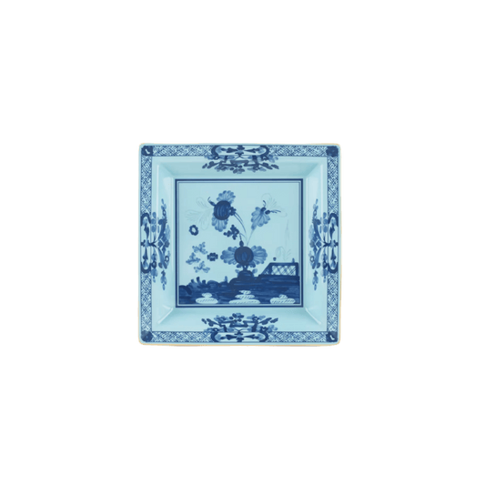 Large Change Tray Iris - Hosted by Kelly Gaudreau