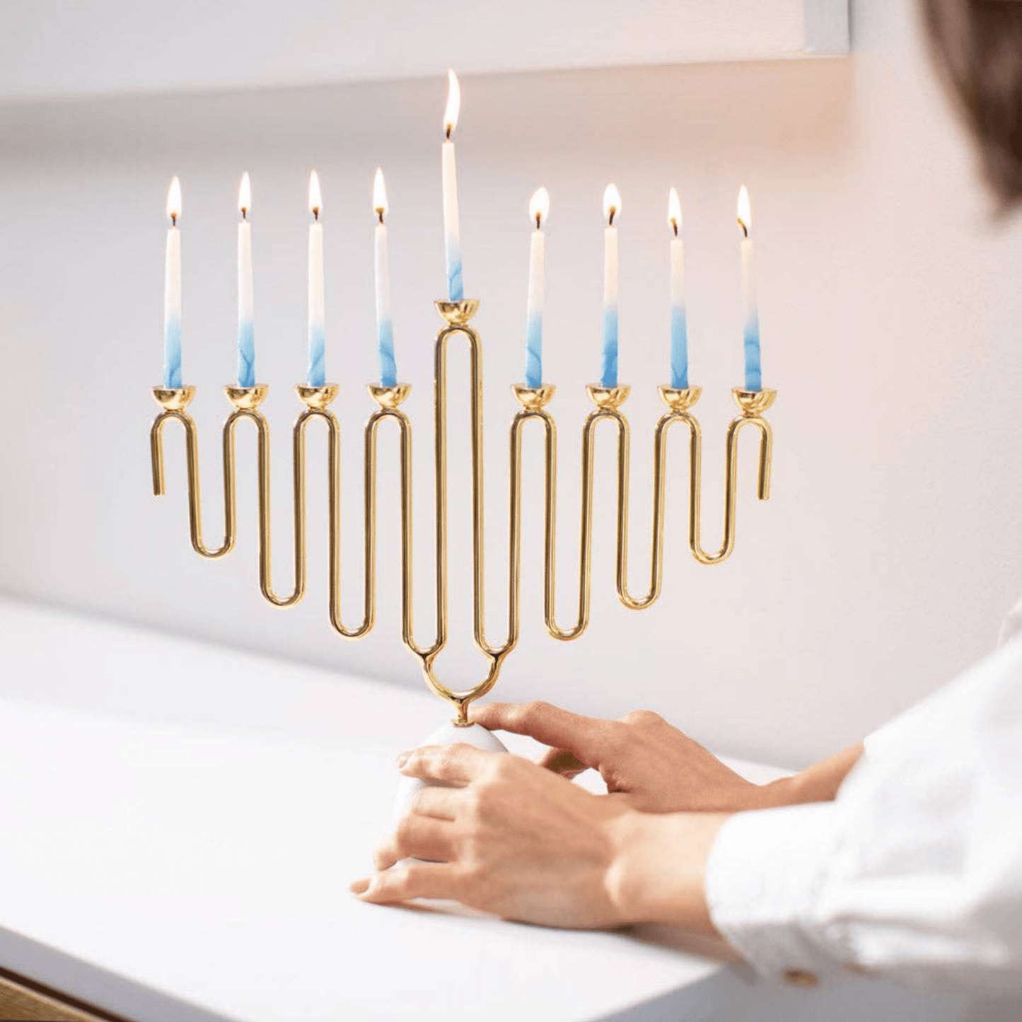 Marble & Gold Coluna Menorah - Hosted by Kelly Gaudreau