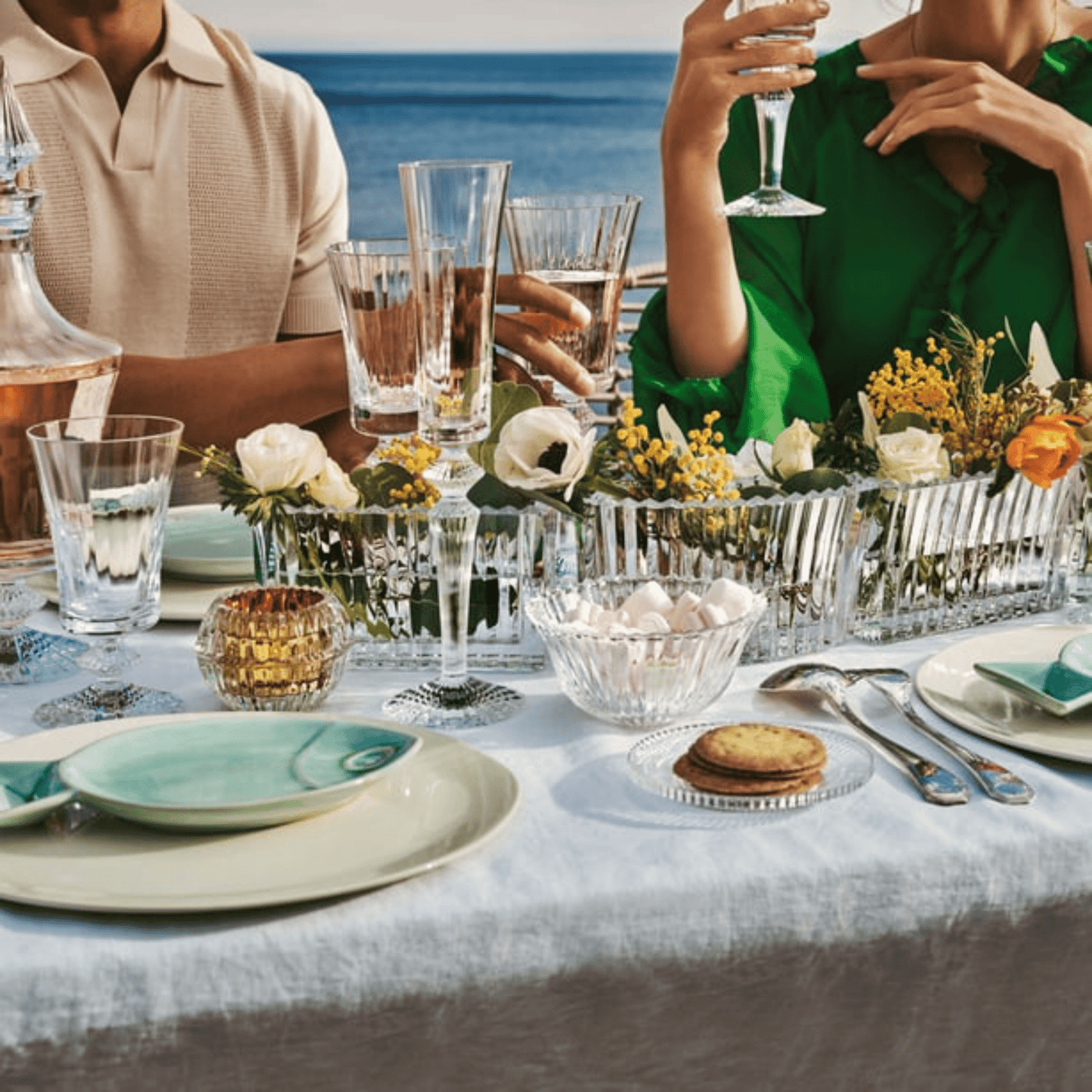 Mille Nuits Plate Medium - Hosted by Kelly Gaudreau