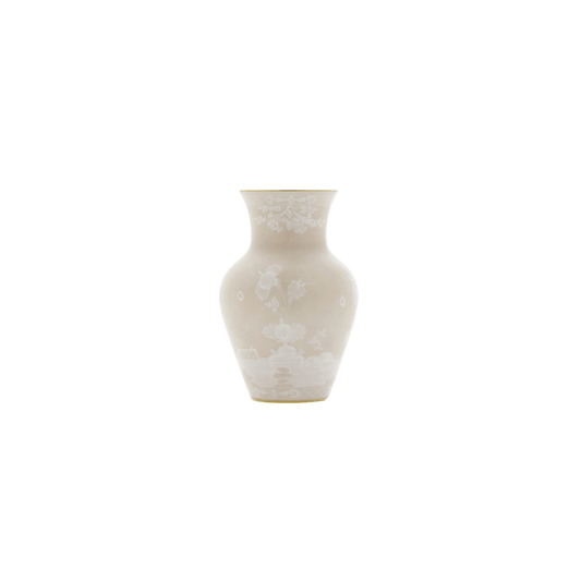 Ming Vase in Meringa - Hosted by Kelly Gaudreau