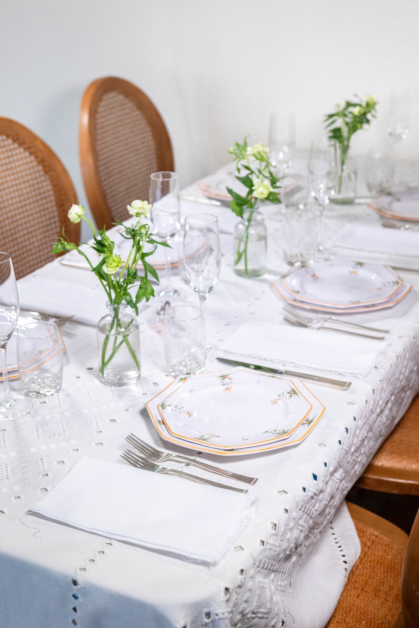 Ojete White Tablecloth - Hosted by Kelly Gaudreau