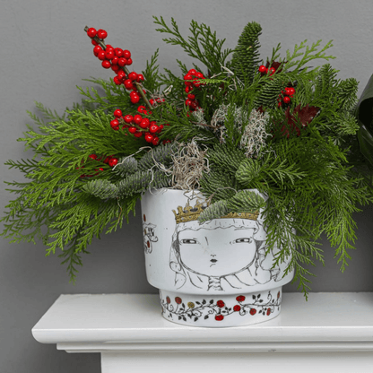 Rainha Santa Isabel Vase - Hosted by Kelly Gaudreau