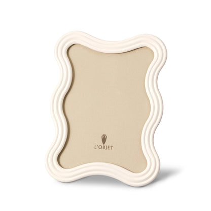 Ripple Frame in White Enamel - Hosted by Kelly Gaudreau