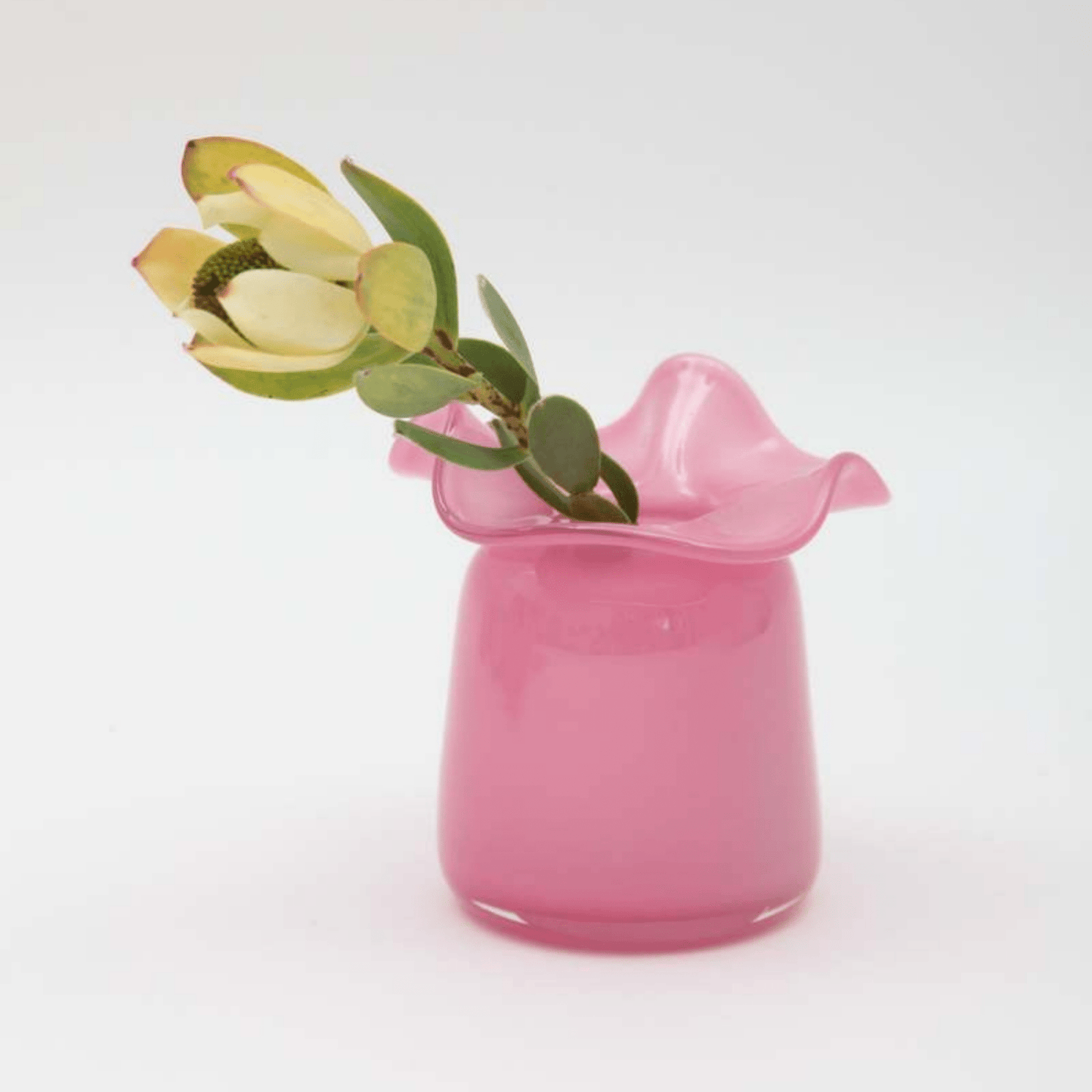 Ruffle Bud Vase - Hosted by Kelly Gaudreau