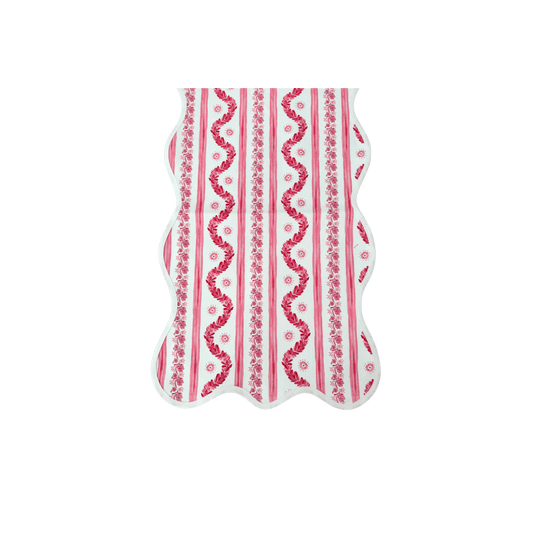 Scalloped Runner - Hosted by Kelly Gaudreau