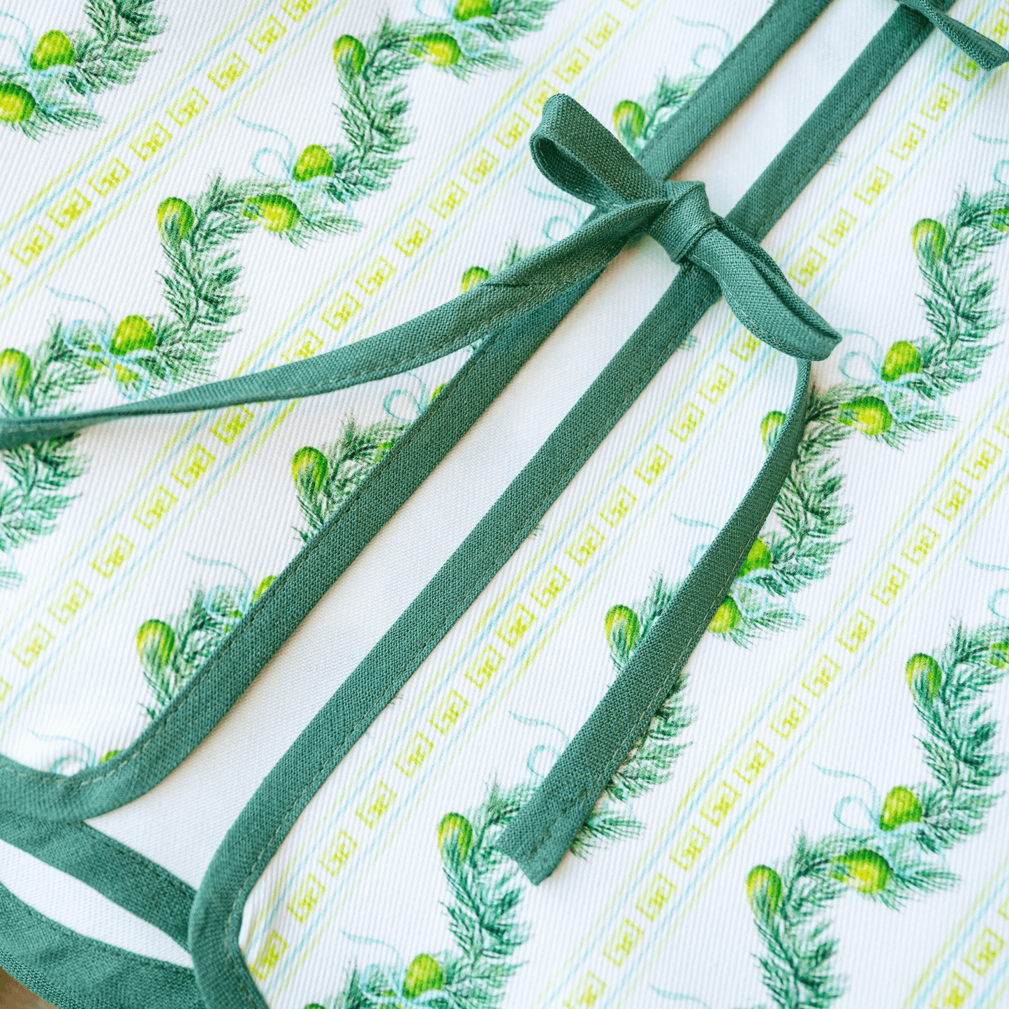 Scalloped Tree Skirt - Hosted by Kelly Gaudreau