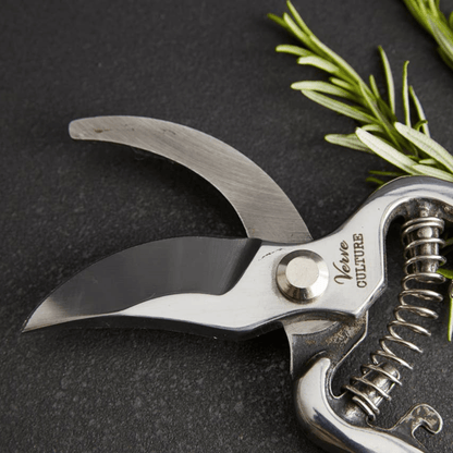 Thai Kitchen & Garden Shears - Hosted by Kelly Gaudreau