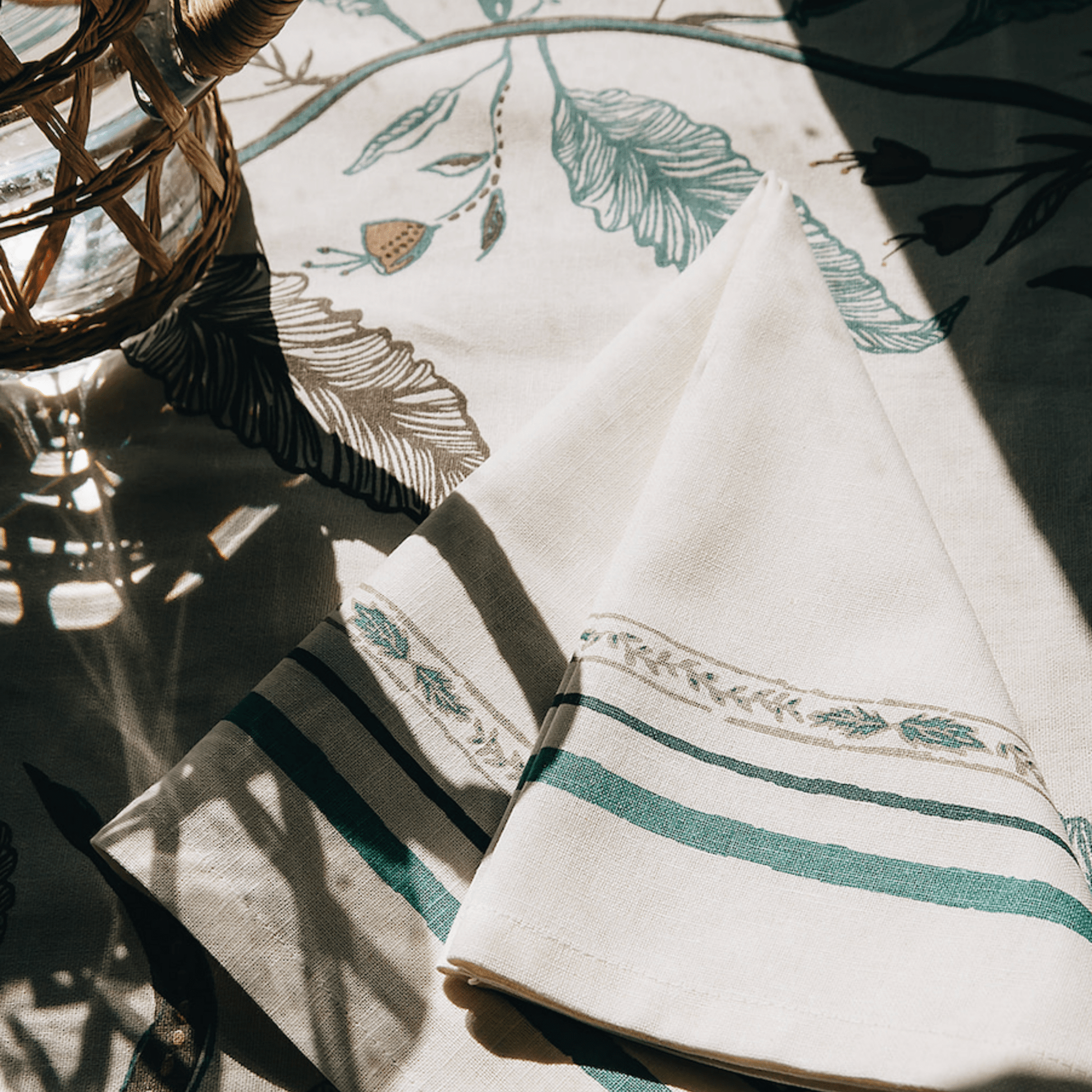 Tuileries Tablecloth - Hosted by Kelly Gaudreau