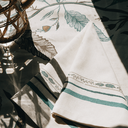 Tuileries Tablecloth - Hosted by Kelly Gaudreau