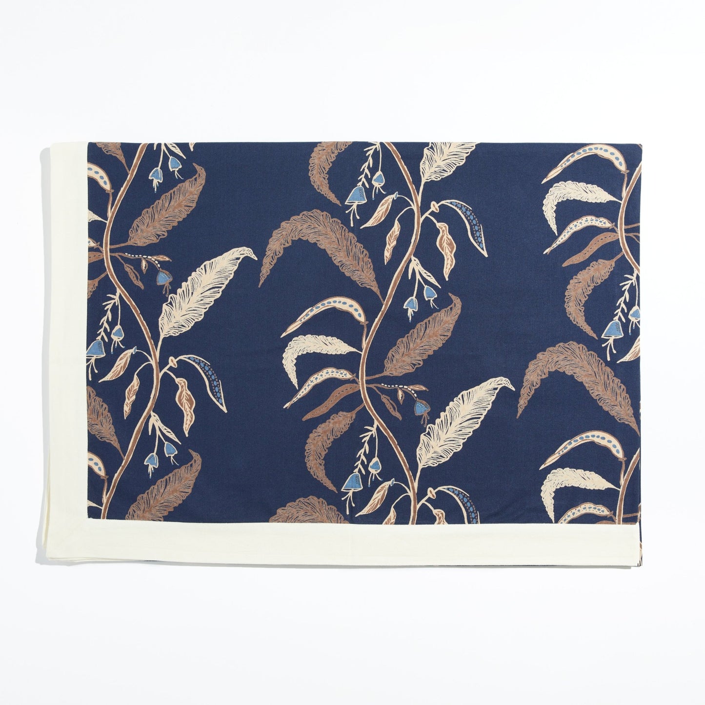 Tulleries Woodsy Tablecloth - Hosted by Kelly Gaudreau