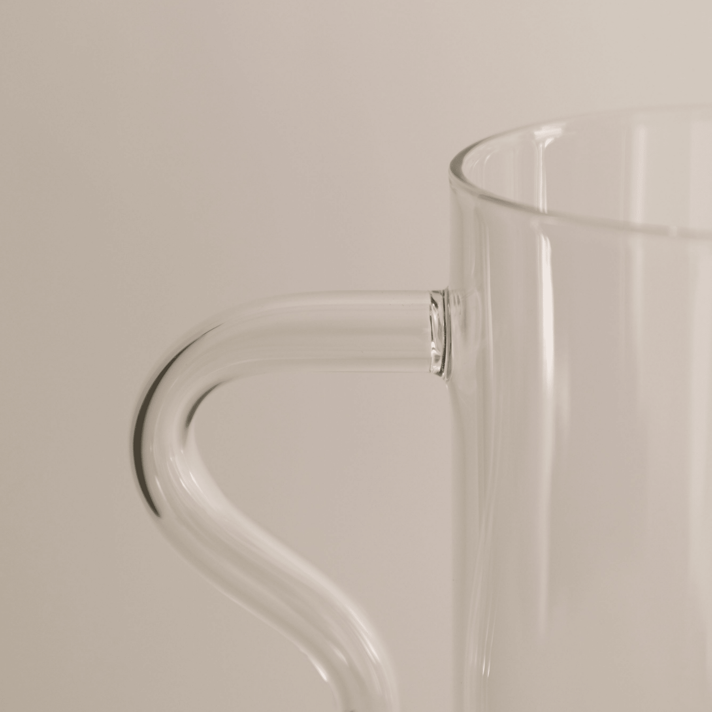 Wave Pitcher - Hosted by Kelly Gaudreau