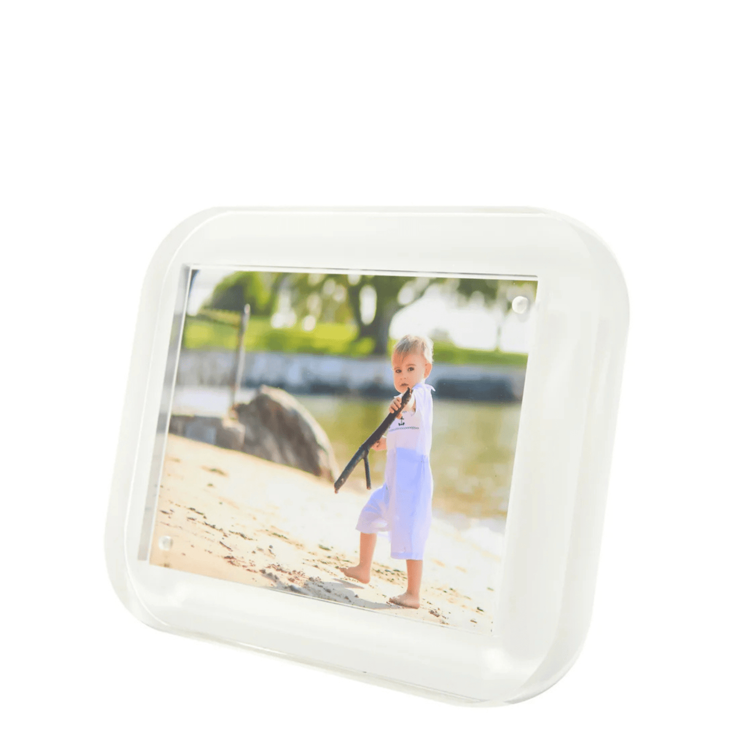 White Pop Frame - Hosted by Kelly Gaudreau
