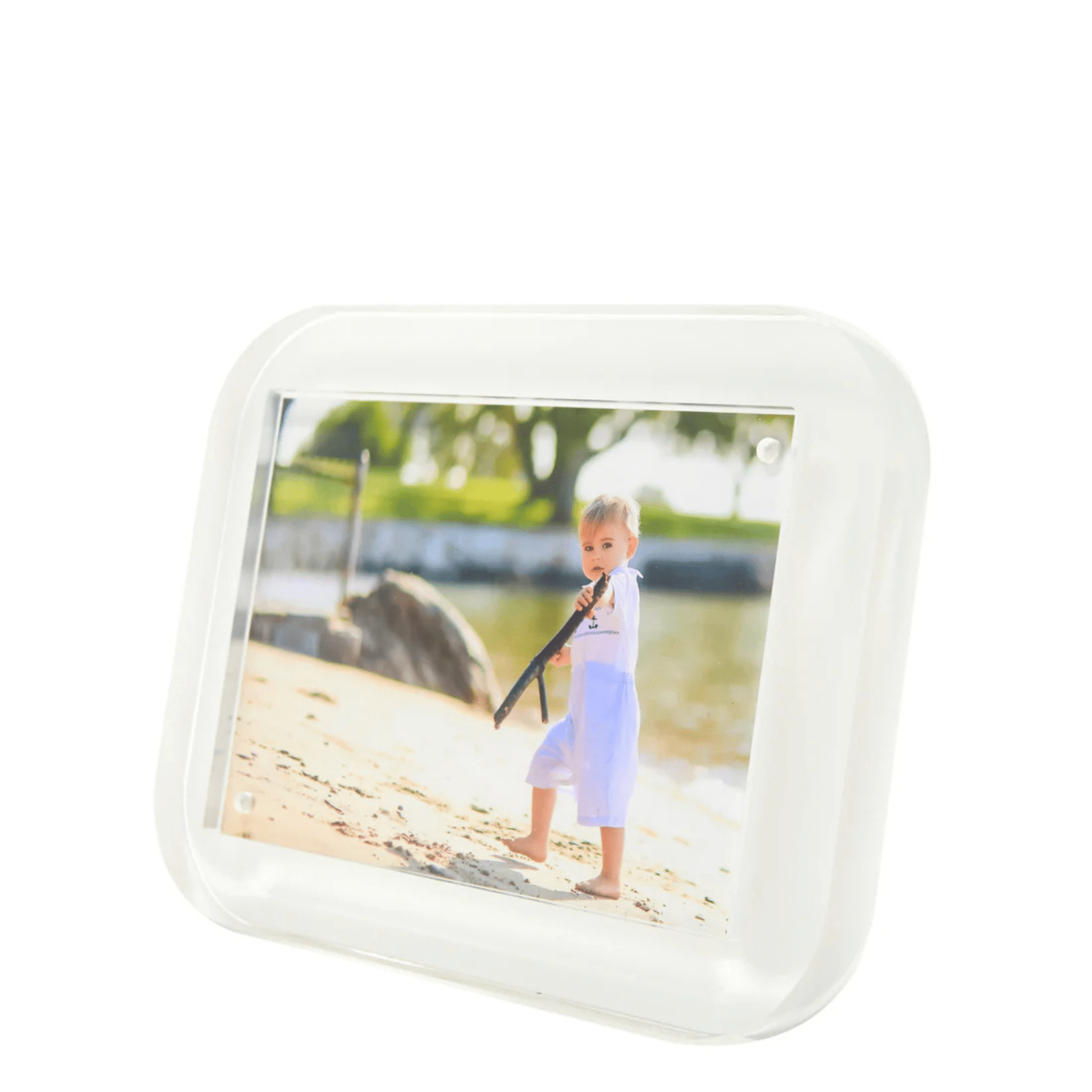 White Pop Frame - Hosted by Kelly Gaudreau